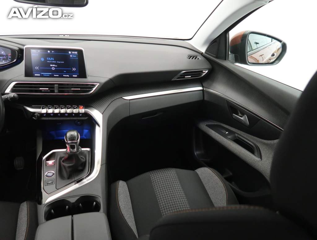 Foto inzerátu Peugeot 5008 PureTech 130