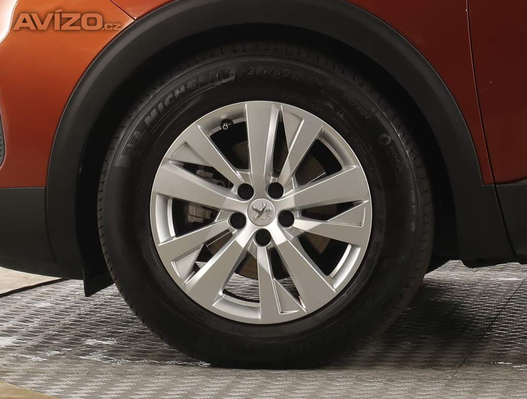 Foto inzerátu Peugeot 5008 PureTech 130