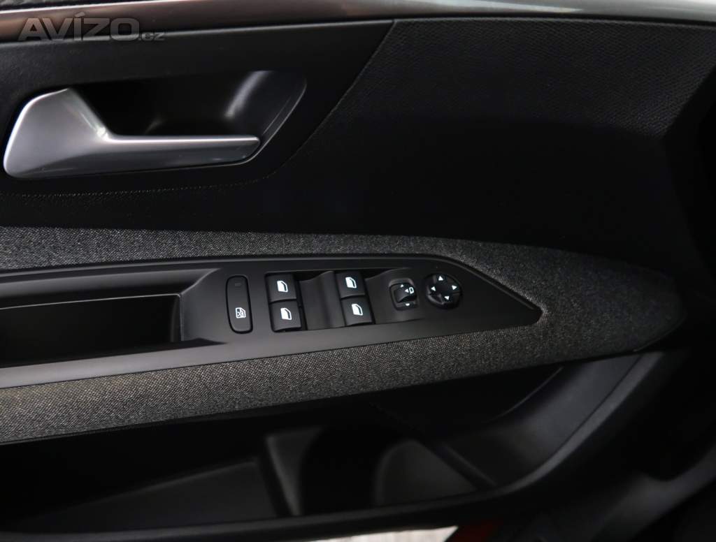 Foto inzerátu Peugeot 5008 PureTech 130