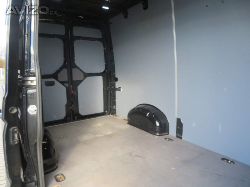 Foto inzerátu Volkswagen Crafter 2.0 TDI