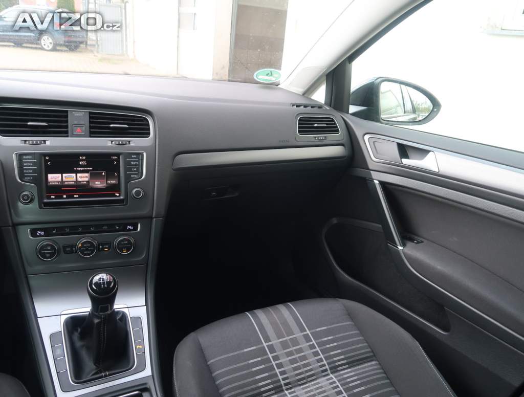 Foto inzerátu Volkswagen Golf 1.6 TDI