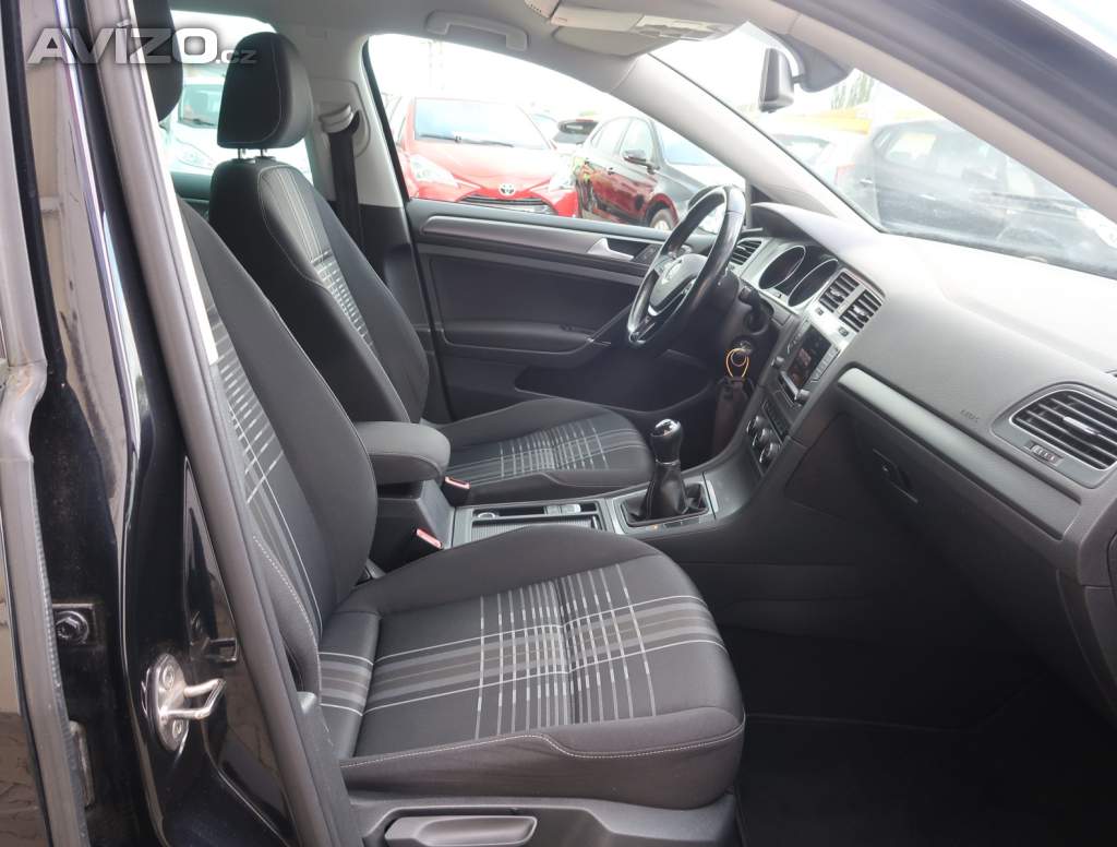 Foto inzerátu Volkswagen Golf 1.6 TDI