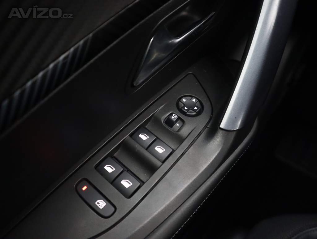 Foto inzerátu Peugeot 2008 1.2 PureTech