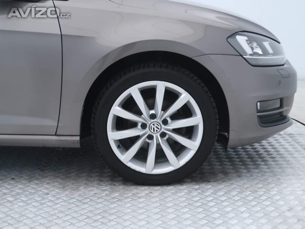 Foto inzerátu Volkswagen Golf 1.2 TSI