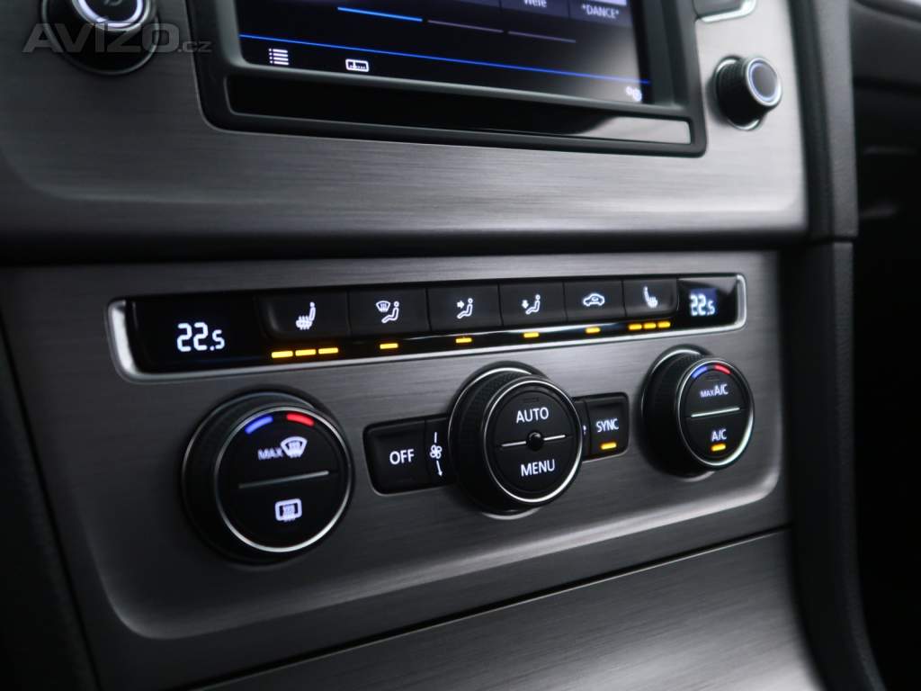 Foto inzerátu Volkswagen Golf 1.2 TSI