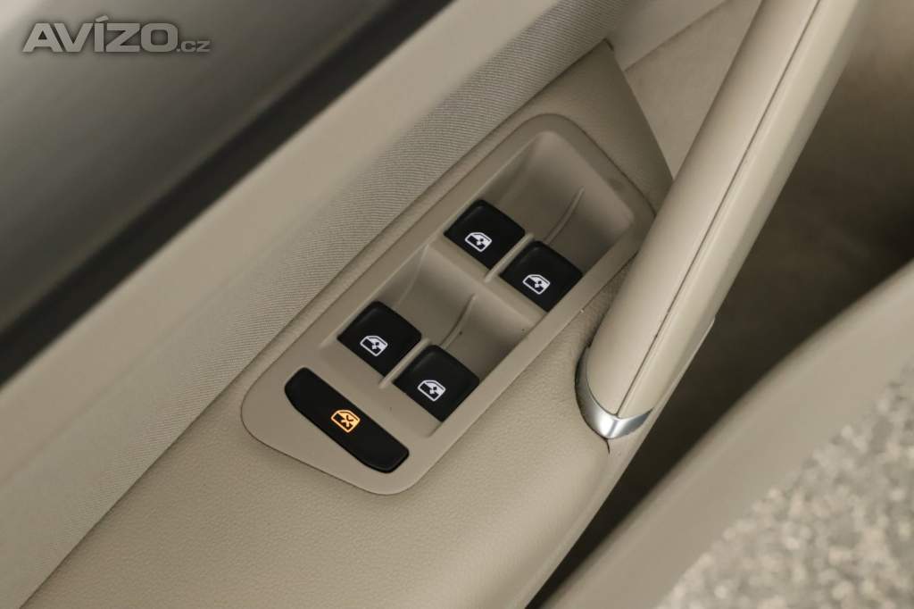 Foto inzerátu Volkswagen Golf 1.4 TSI