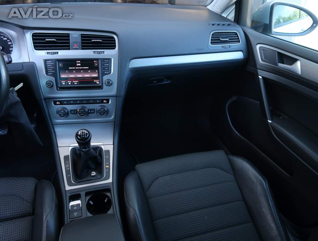 Foto inzerátu Volkswagen Golf 1.2 TSI