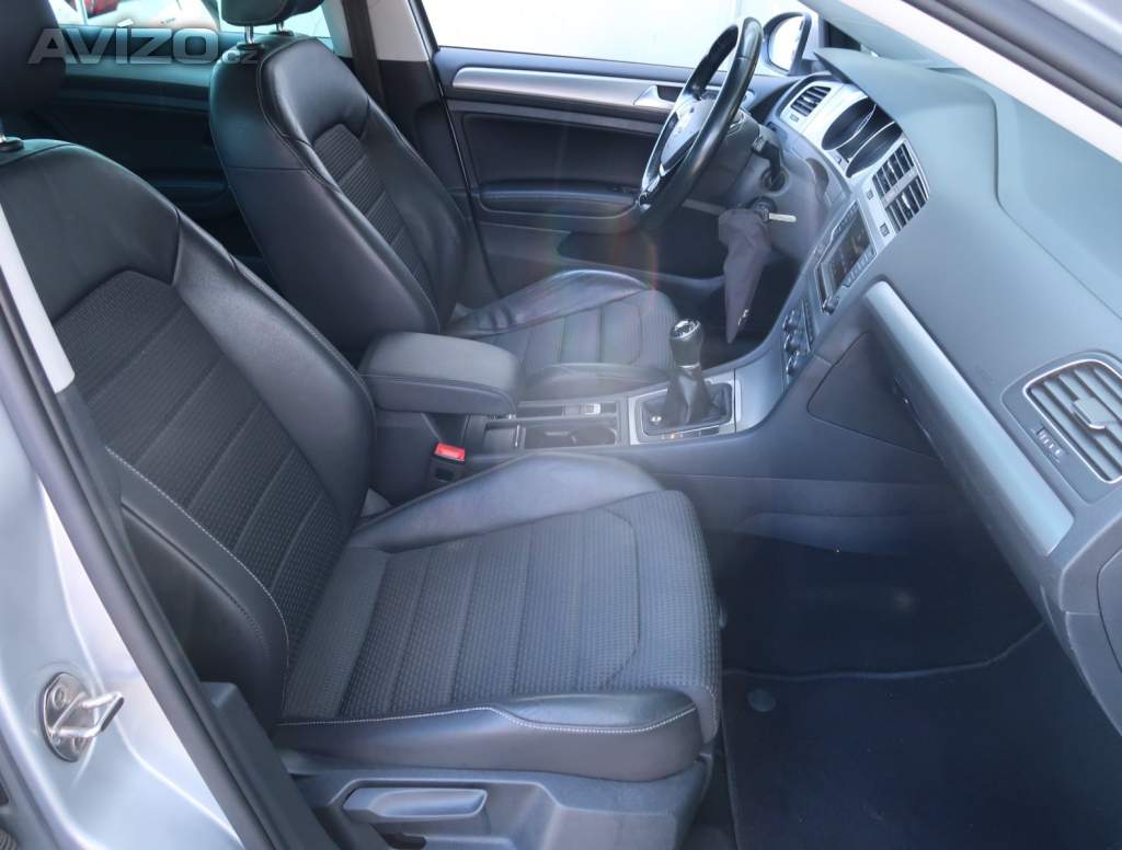 Foto inzerátu Volkswagen Golf 1.2 TSI