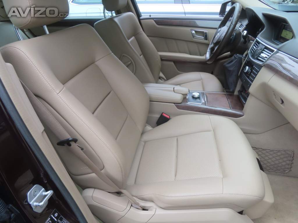 Foto inzerátu Mercedes-Benz Třídy E E 300 CDI
