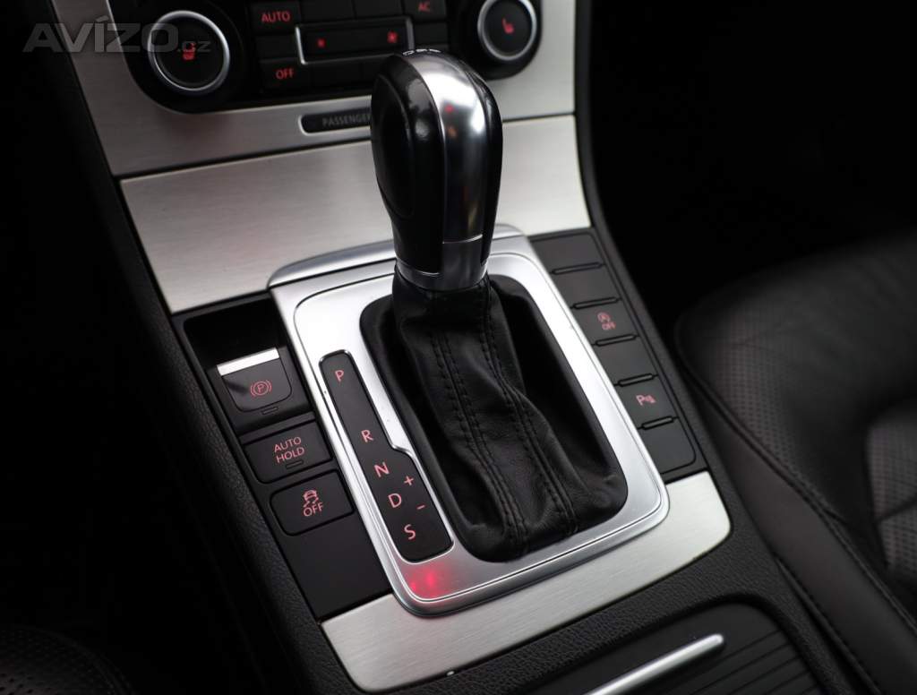 Foto inzerátu Volkswagen Passat 2.0 TDI