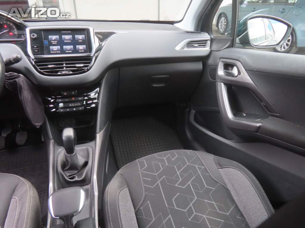 Foto inzerátu Peugeot 2008 1.2 PureTech