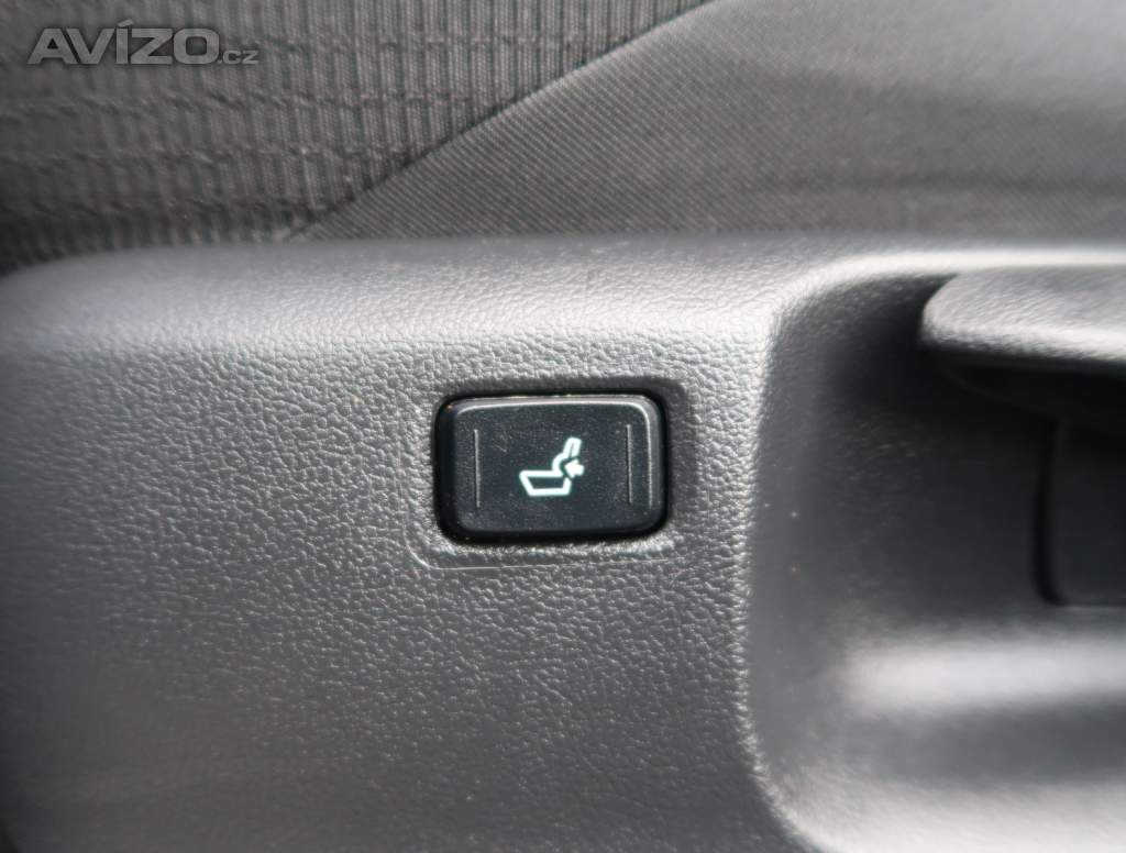 Foto inzerátu Toyota C-HR 1.8 Hybrid