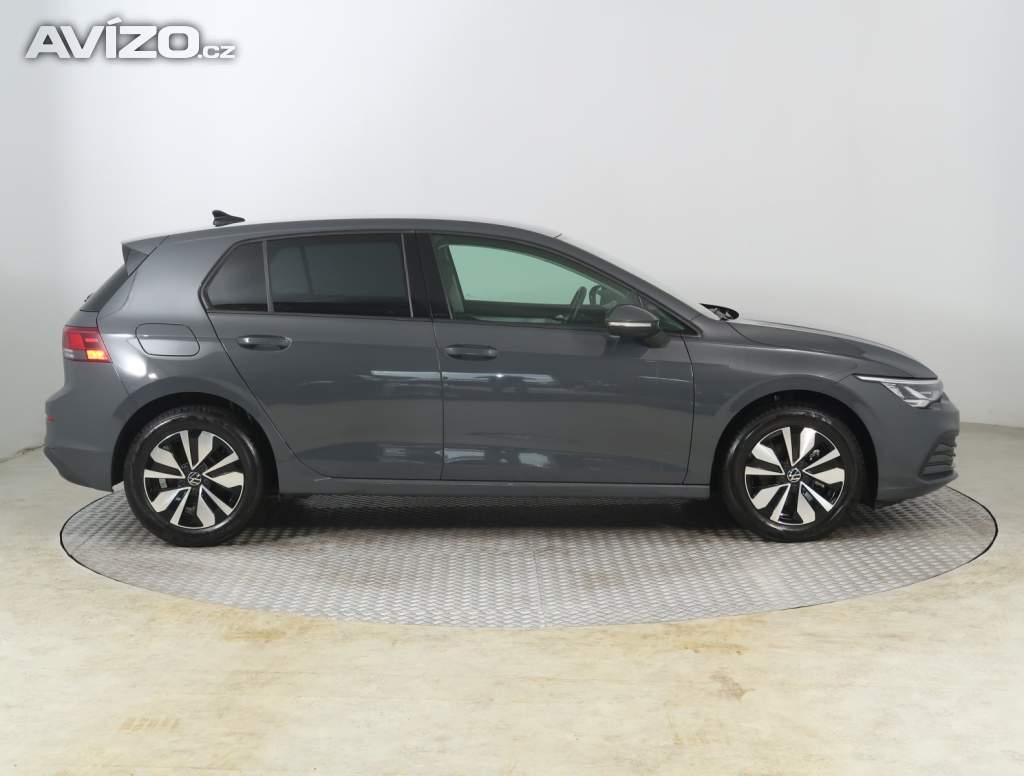 Foto inzerátu Volkswagen Golf 1.0 eTSI