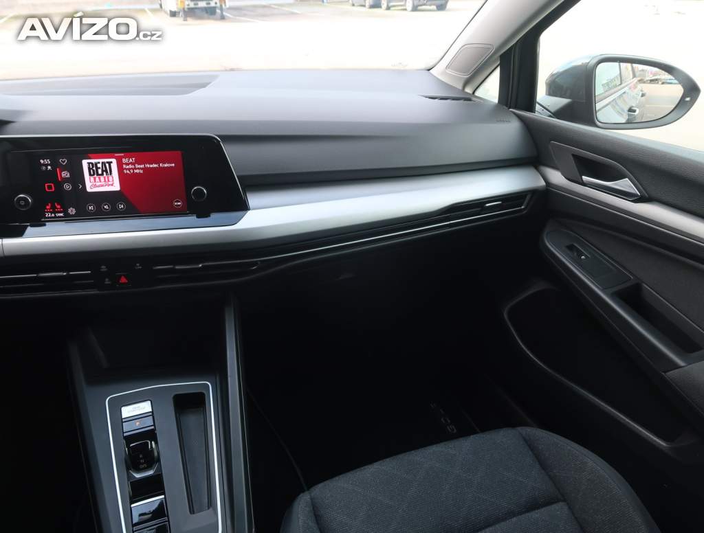 Foto inzerátu Volkswagen Golf 1.0 eTSI