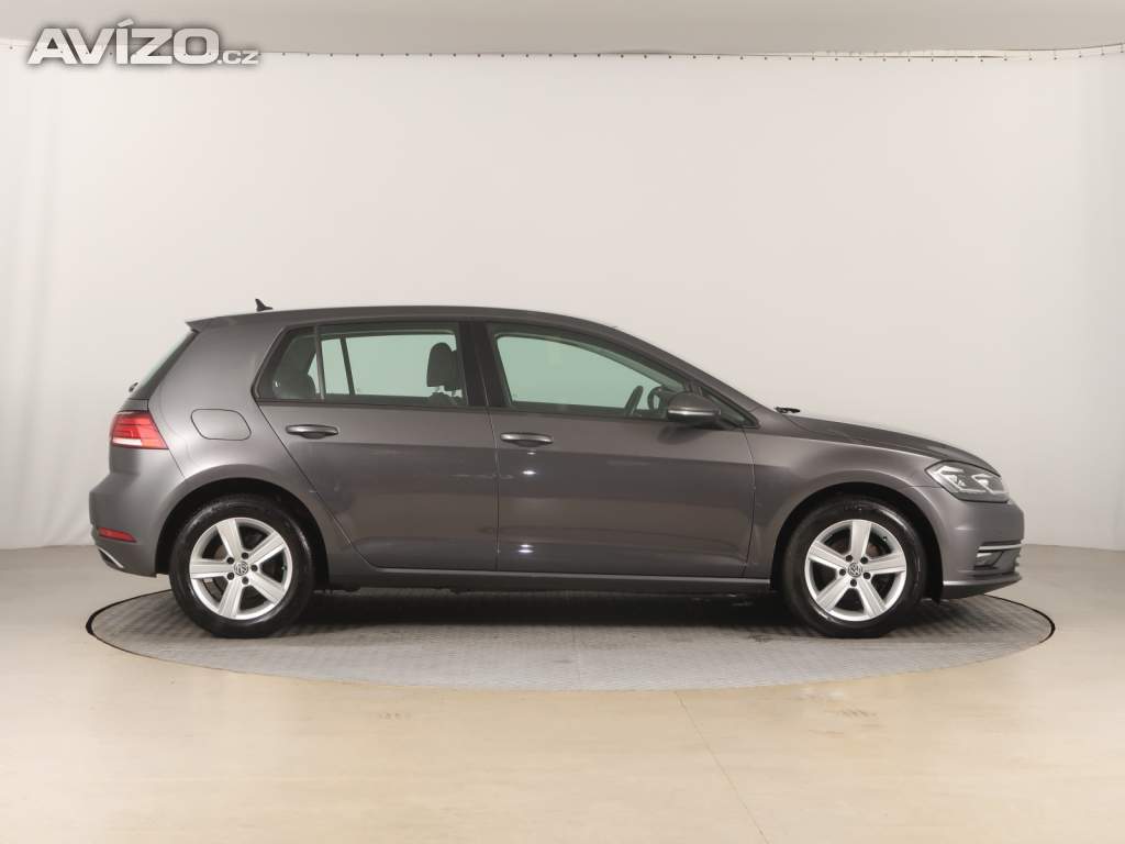 Foto inzerátu Volkswagen Golf 1.0 TSI