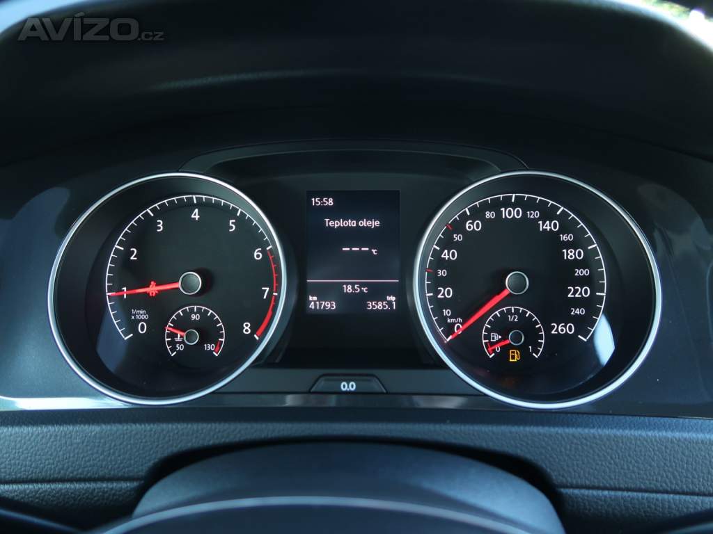 Foto inzerátu Volkswagen Golf 1.0 TSI