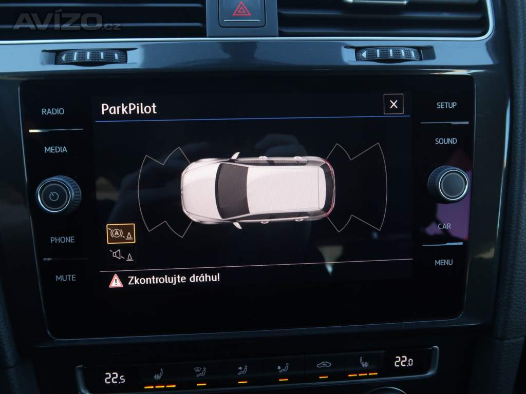 Foto inzerátu Volkswagen Golf 1.0 TSI