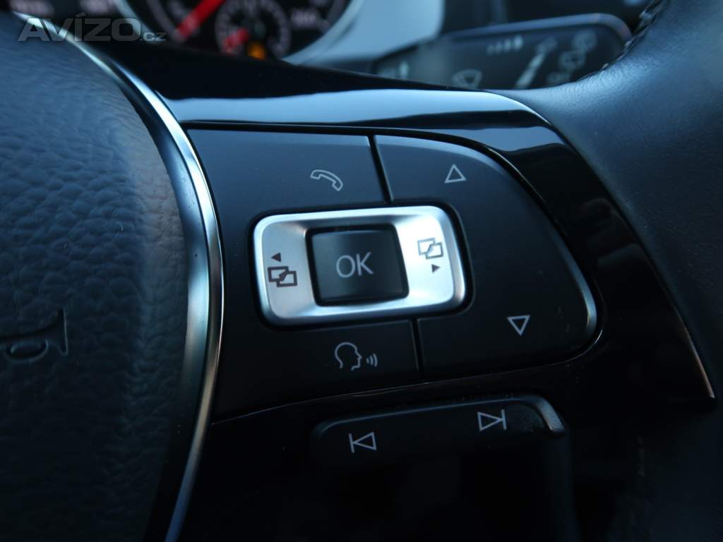 Foto inzerátu Volkswagen Golf 1.0 TSI