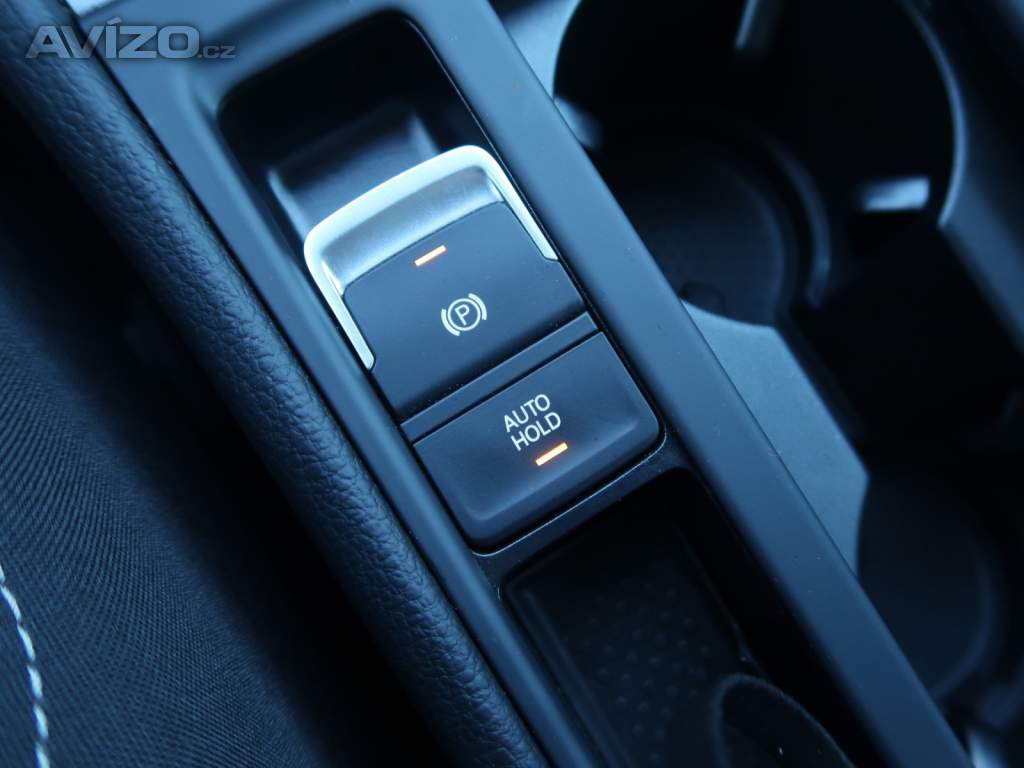 Foto inzerátu Volkswagen Golf 1.0 TSI