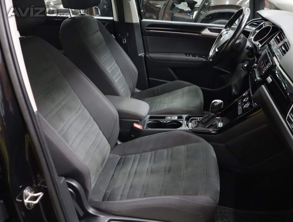 Foto inzerátu Volkswagen Touran 2.0 TDI