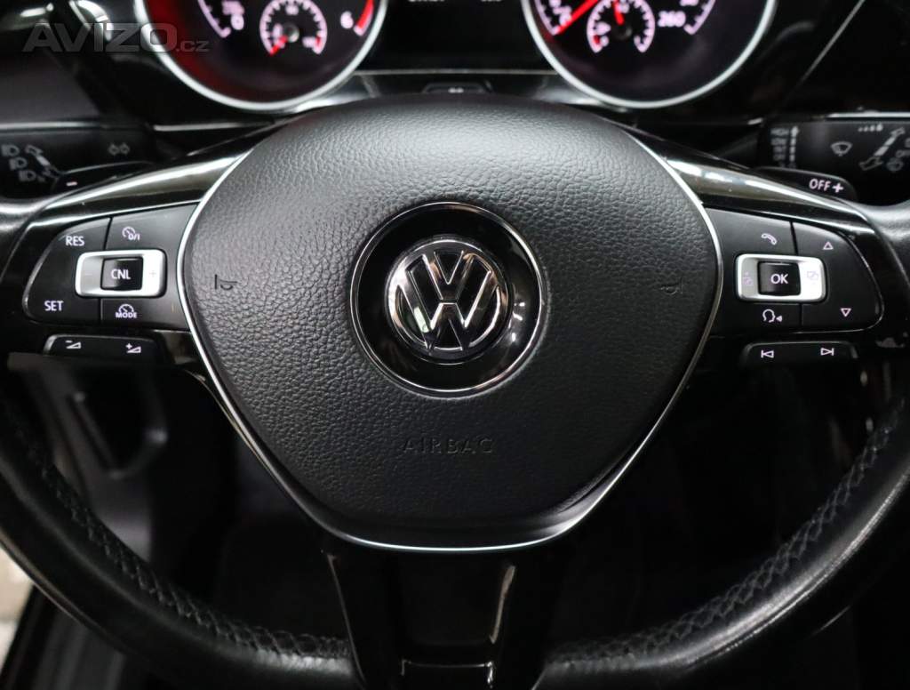 Foto inzerátu Volkswagen Touran 2.0 TDI
