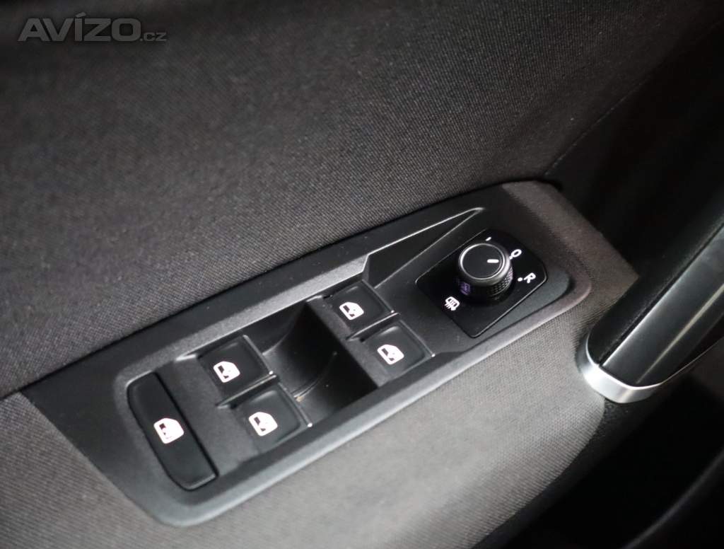 Foto inzerátu Volkswagen Touran 2.0 TDI