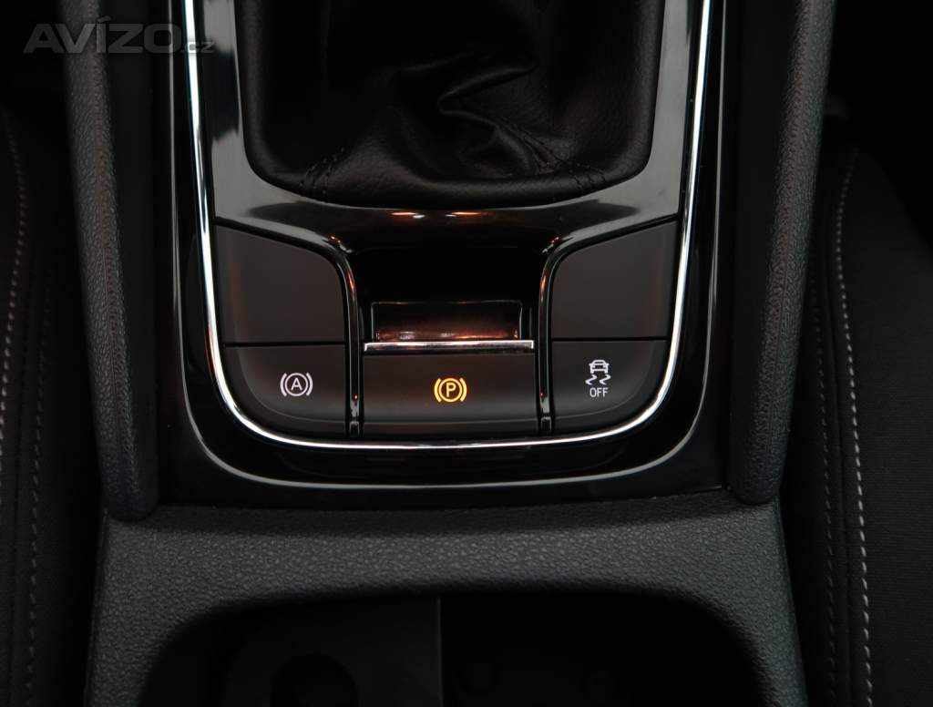 Foto inzerátu Škoda Karoq 1.6 TDI