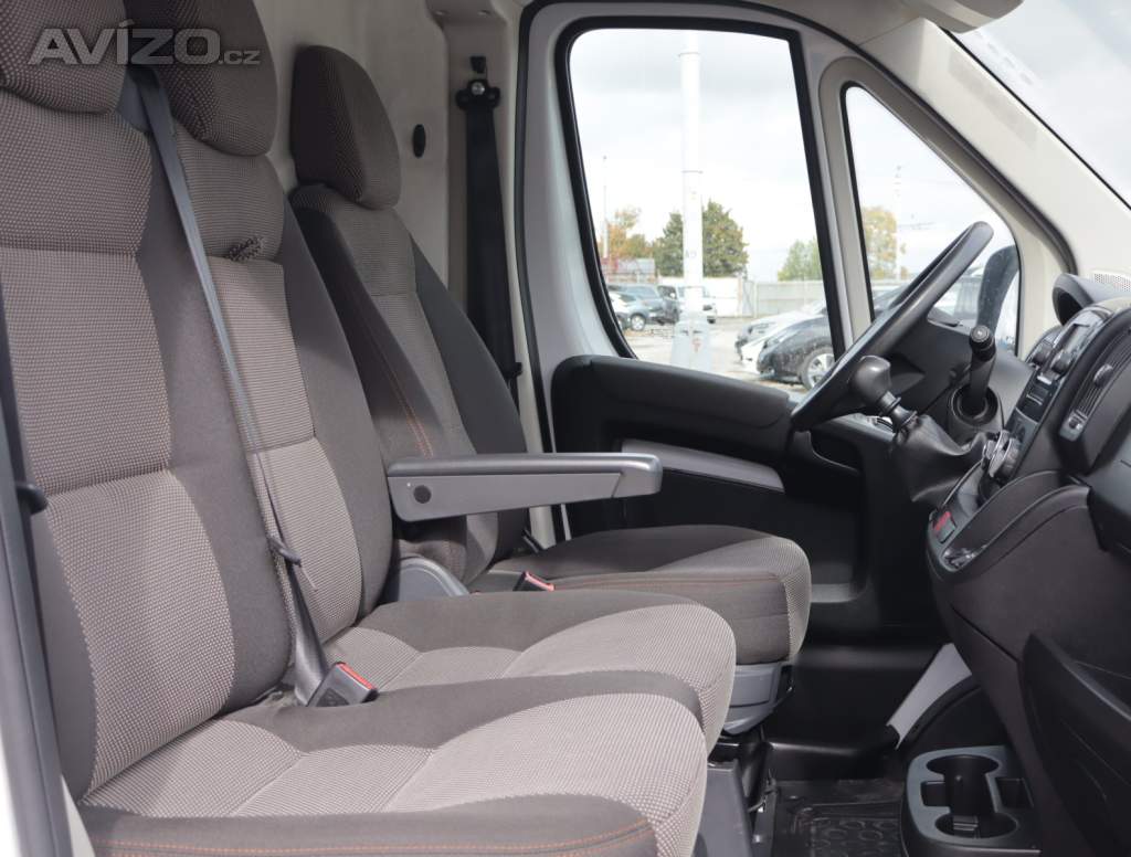 Foto inzerátu Peugeot Boxer 2.2 BlueHDi