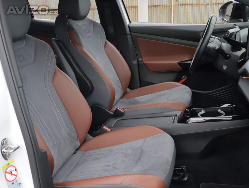 Foto inzerátu Volkswagen ID.4 Pro Perf. (82 kWh)