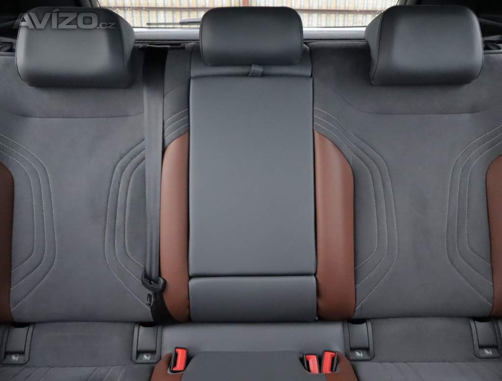 Foto inzerátu Volkswagen ID.4 Pro Perf. (82 kWh)