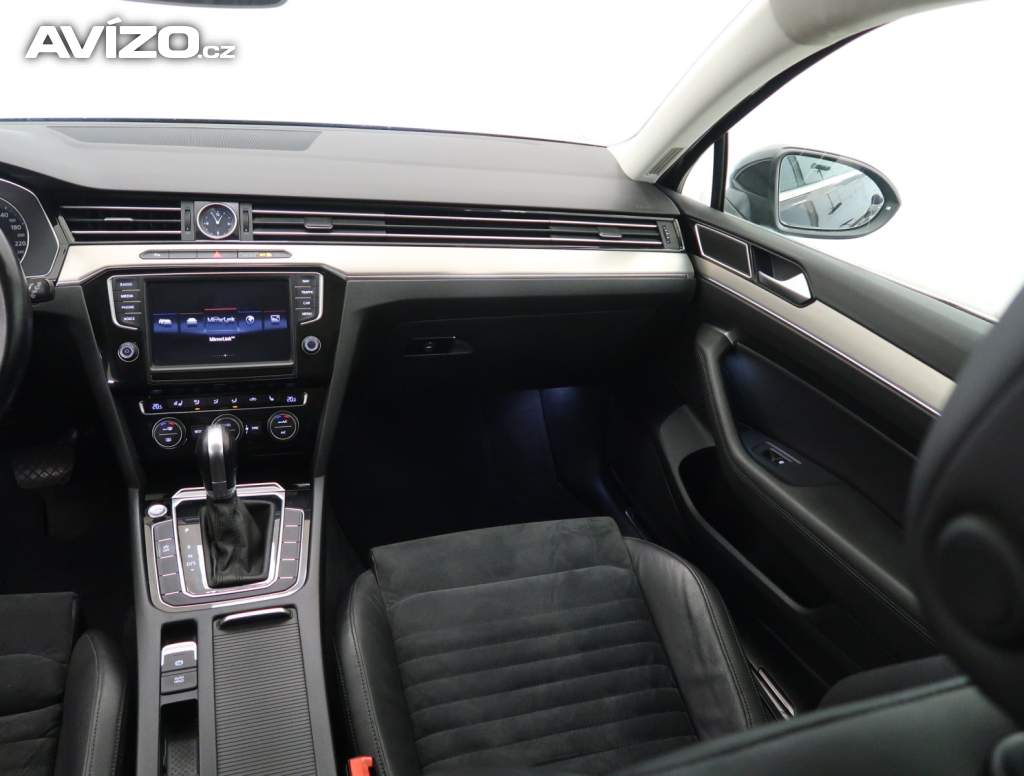 Foto inzerátu Volkswagen Passat 2.0 TDI