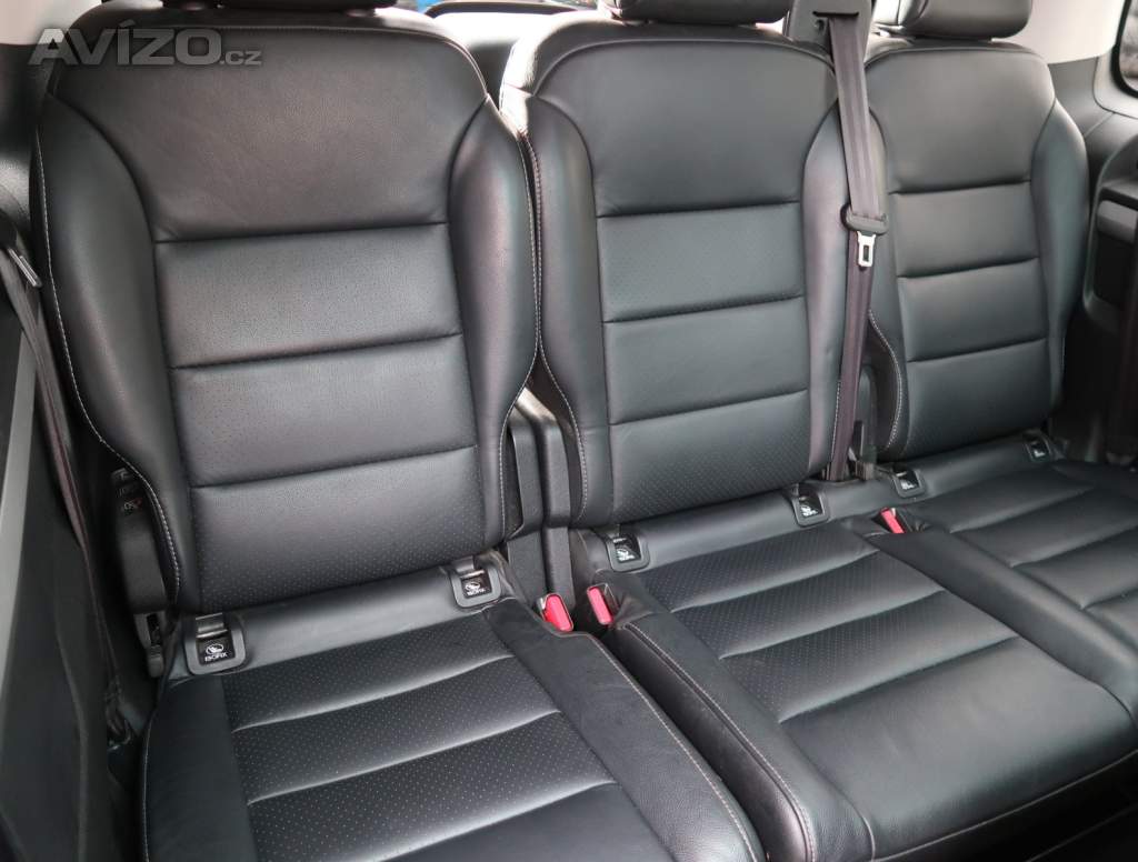 Foto inzerátu Peugeot Traveller 2.0 BlueHDi