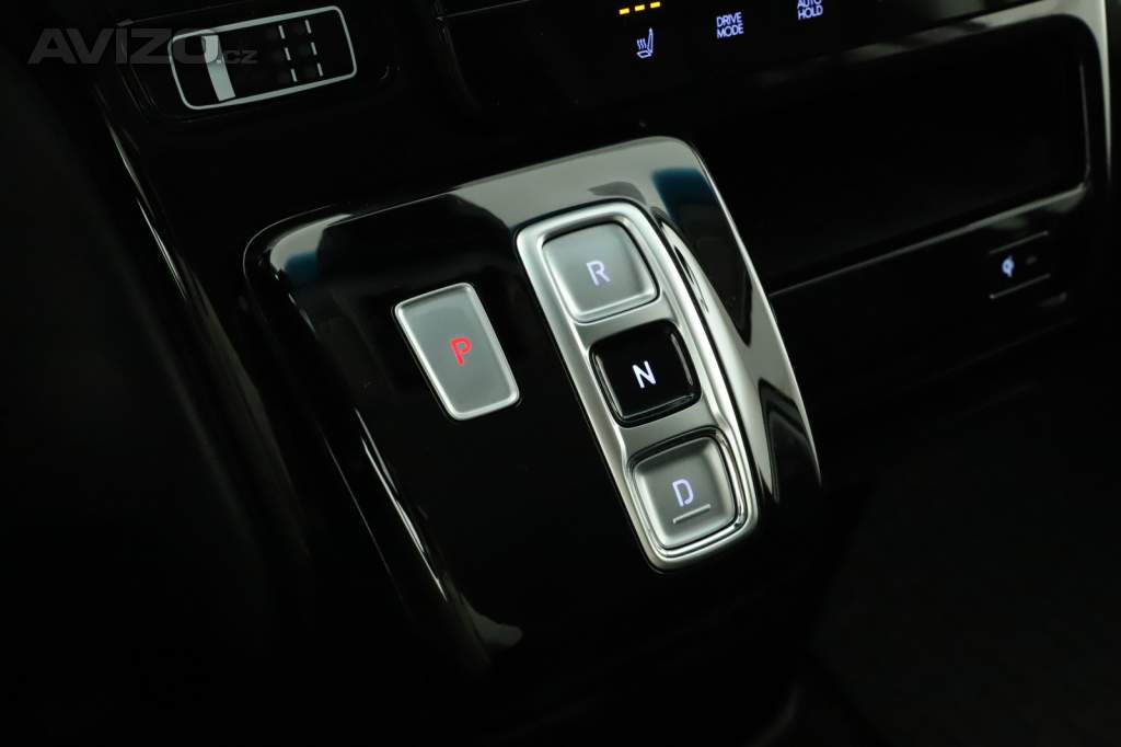 Foto inzerátu Hyundai Staria 2.2 CRDi