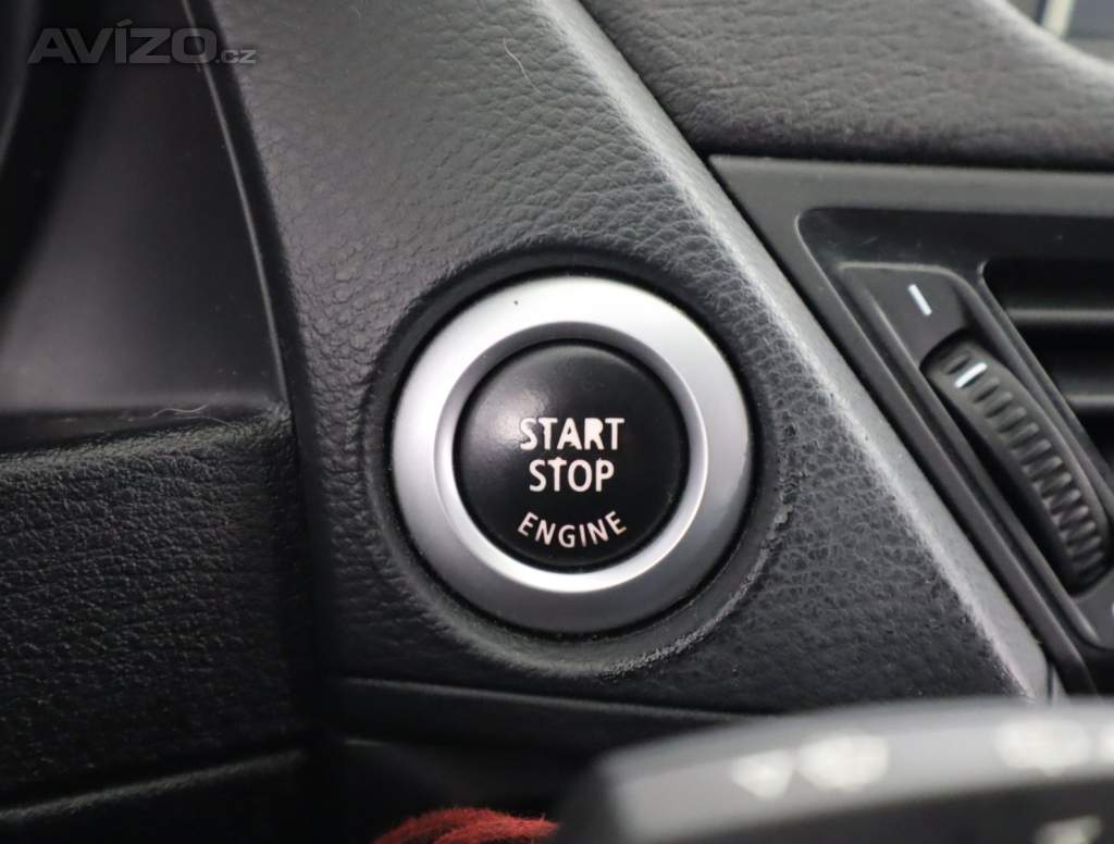 Foto inzerátu BMW X1 sDrive18d