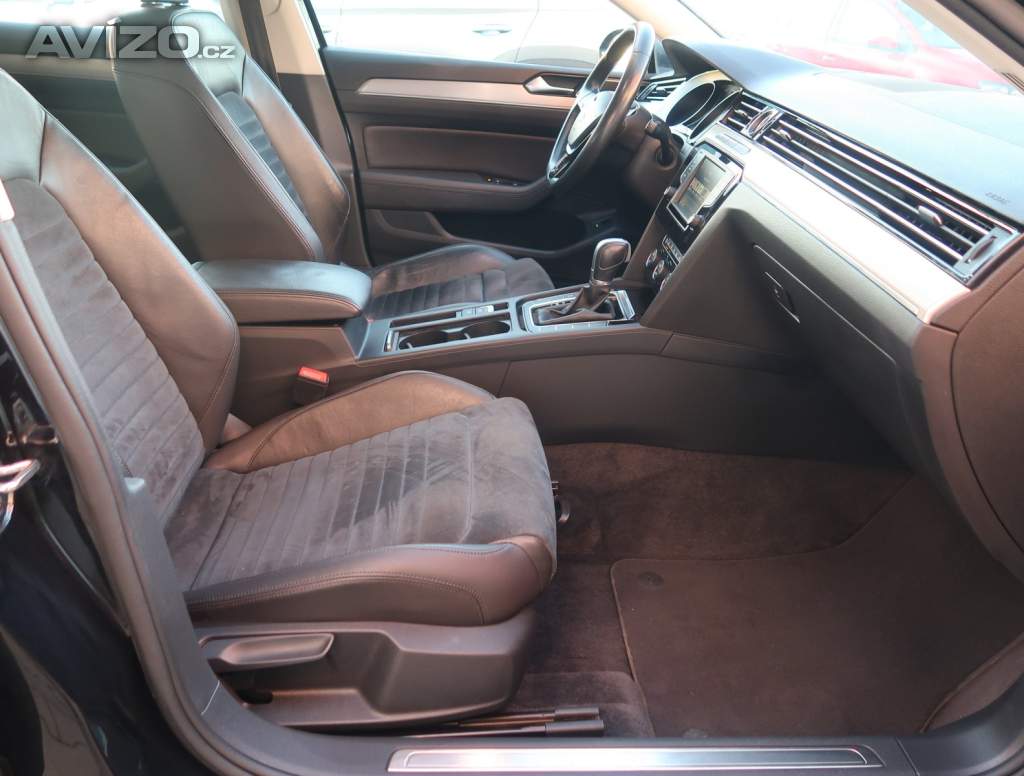 Foto inzerátu Volkswagen Passat 2.0 TDI