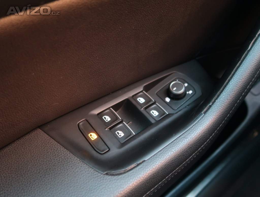 Foto inzerátu Volkswagen Passat 2.0 TDI