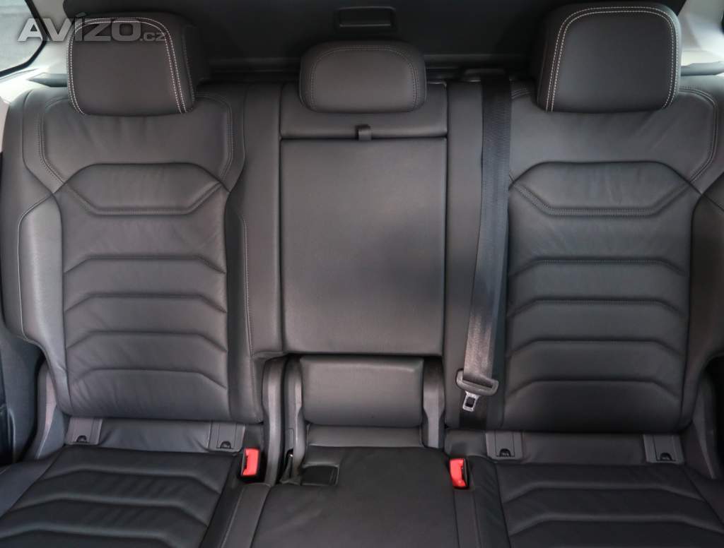 Foto inzerátu Volkswagen Touareg 3.0 TDI