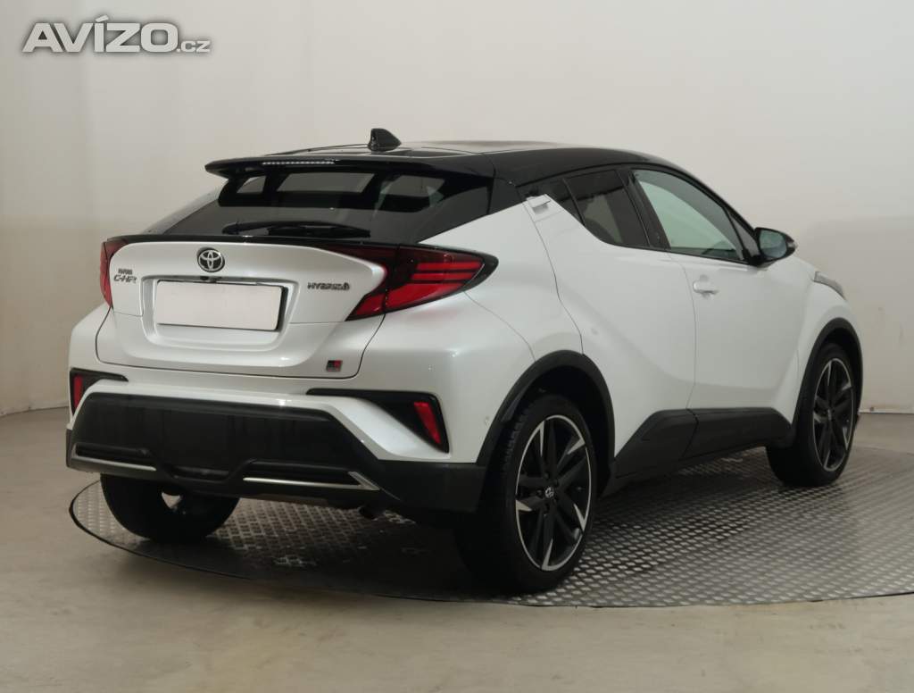 Foto inzerátu Toyota C-HR 2.0 Hybrid