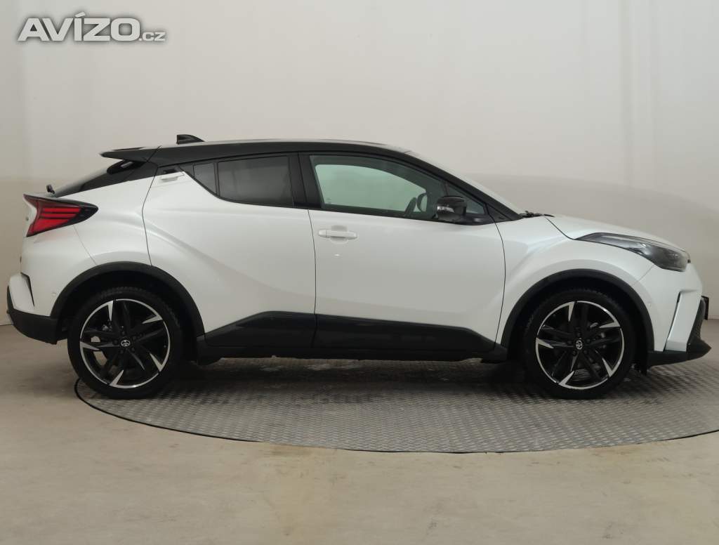 Foto inzerátu Toyota C-HR 2.0 Hybrid