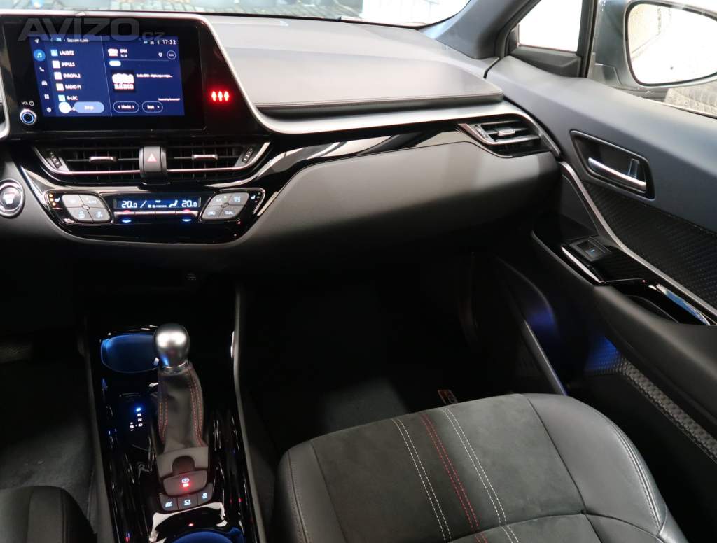 Foto inzerátu Toyota C-HR 2.0 Hybrid