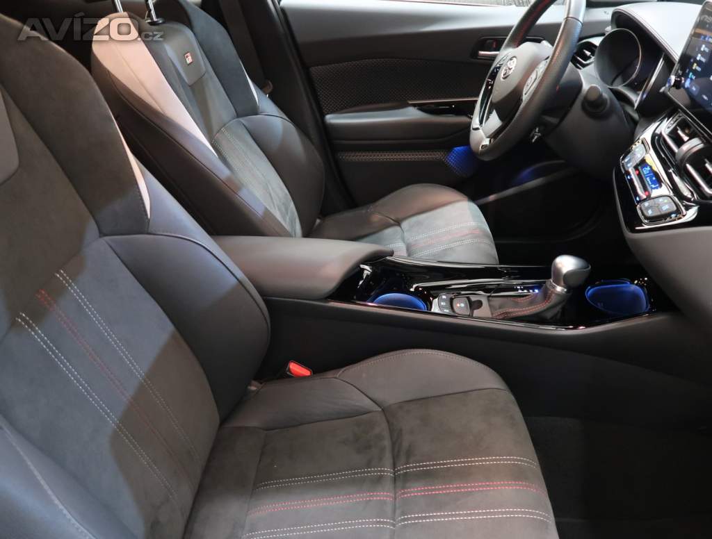 Foto inzerátu Toyota C-HR 2.0 Hybrid