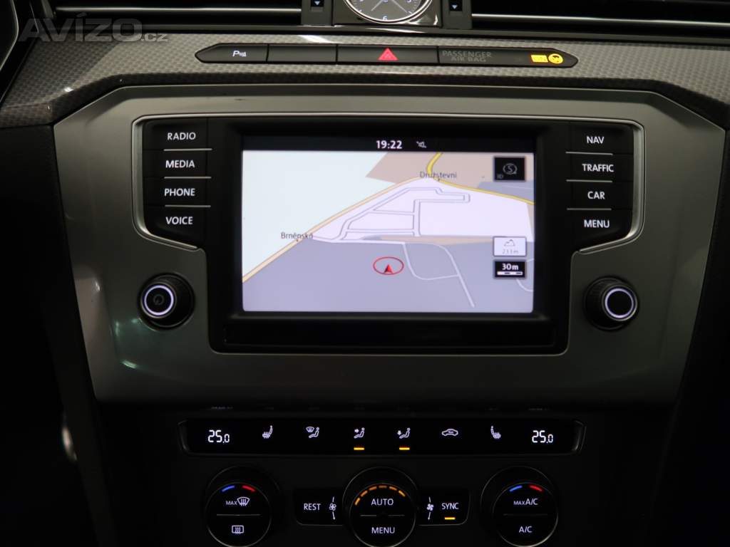 Foto inzerátu Volkswagen Passat 2.0 TDI