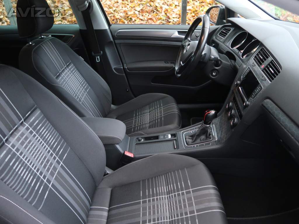 Foto inzerátu Volkswagen Golf 2.0 TDI