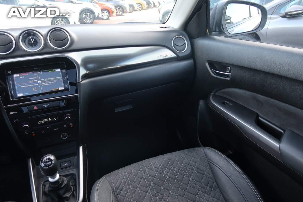 Foto inzerátu Suzuki Vitara 1.4 BoosterJet