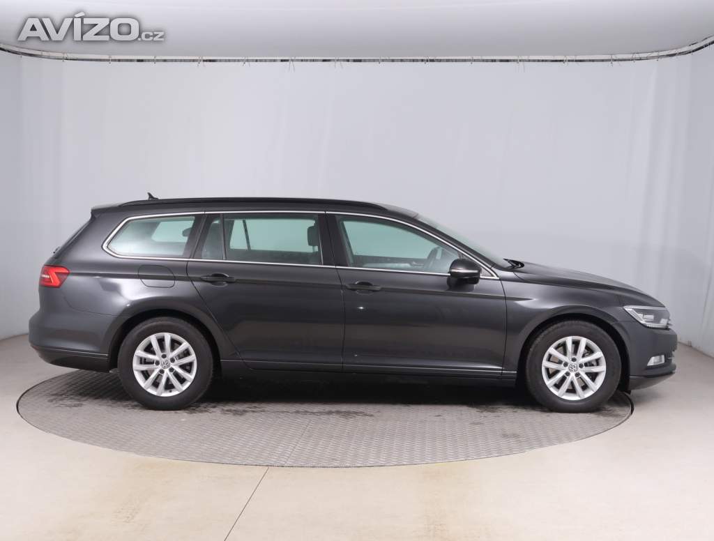 Foto inzerátu Volkswagen Passat 2.0 TDI