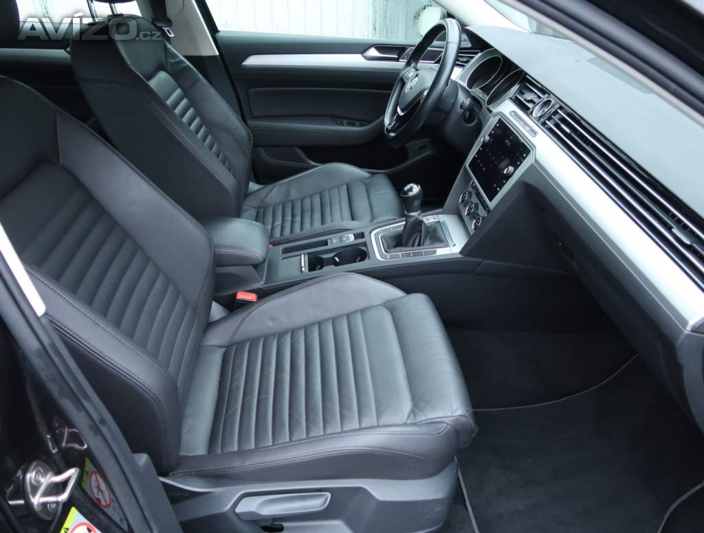 Foto inzerátu Volkswagen Passat 2.0 TDI