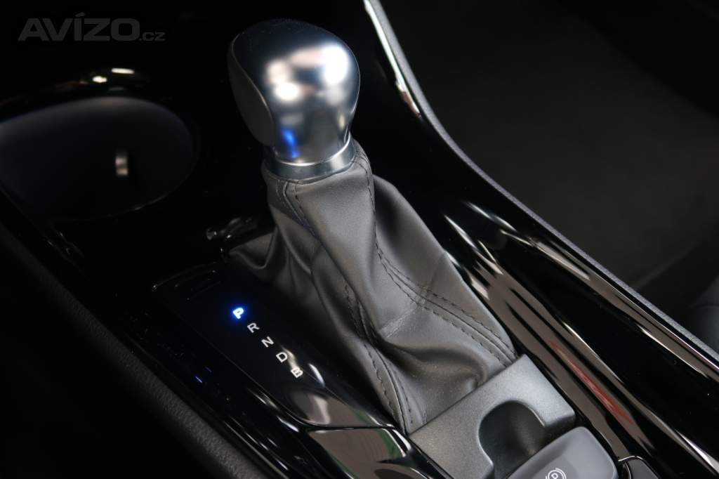 Foto inzerátu Toyota C-HR 1.8 Hybrid