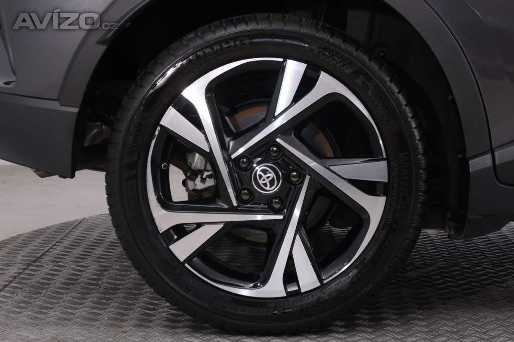 Foto inzerátu Toyota C-HR 1.8 Hybrid