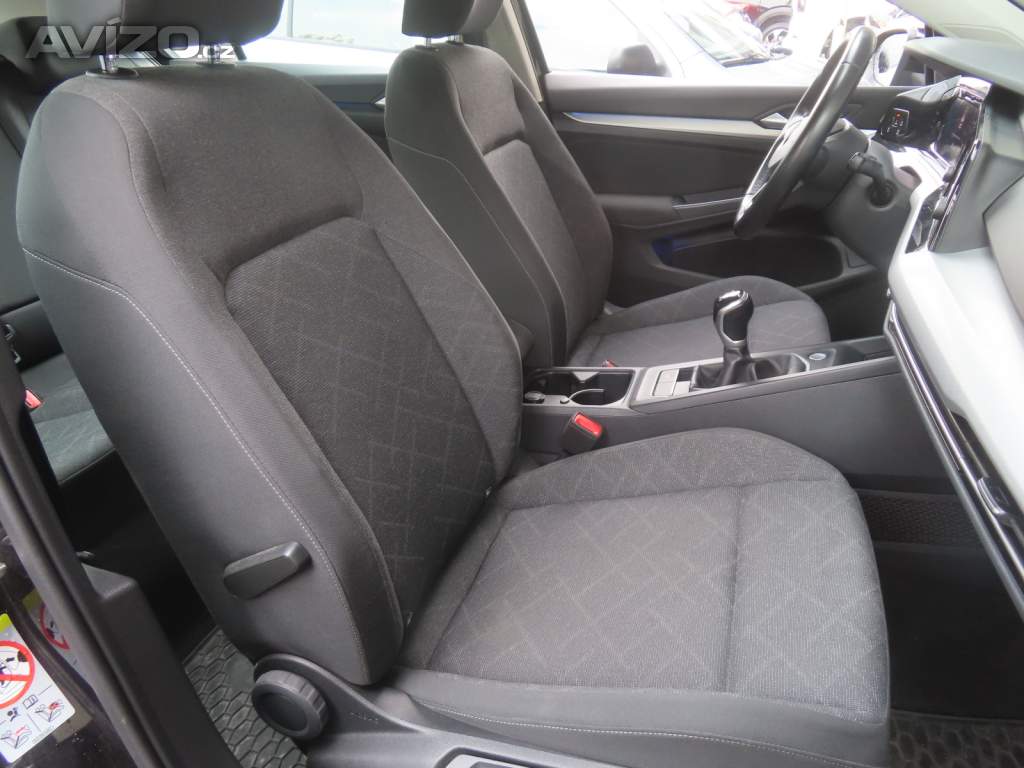 Foto inzerátu Volkswagen Golf 1.0 TSI