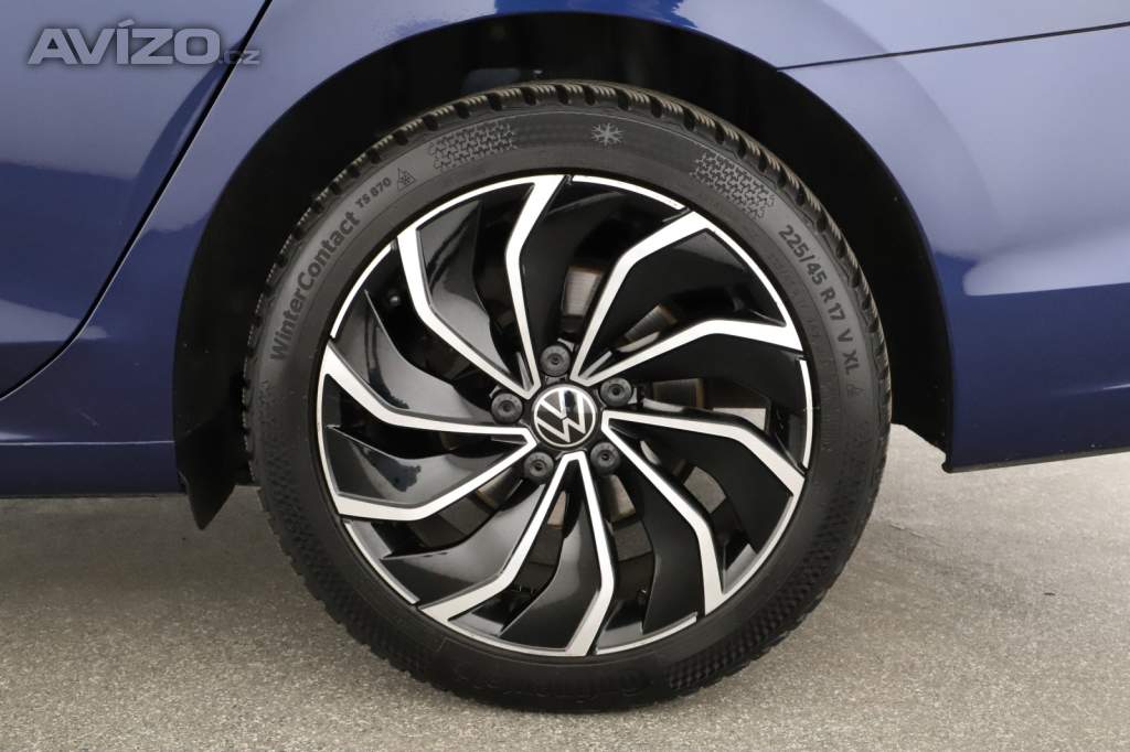 Foto inzerátu Volkswagen Golf 1.5 eTSI